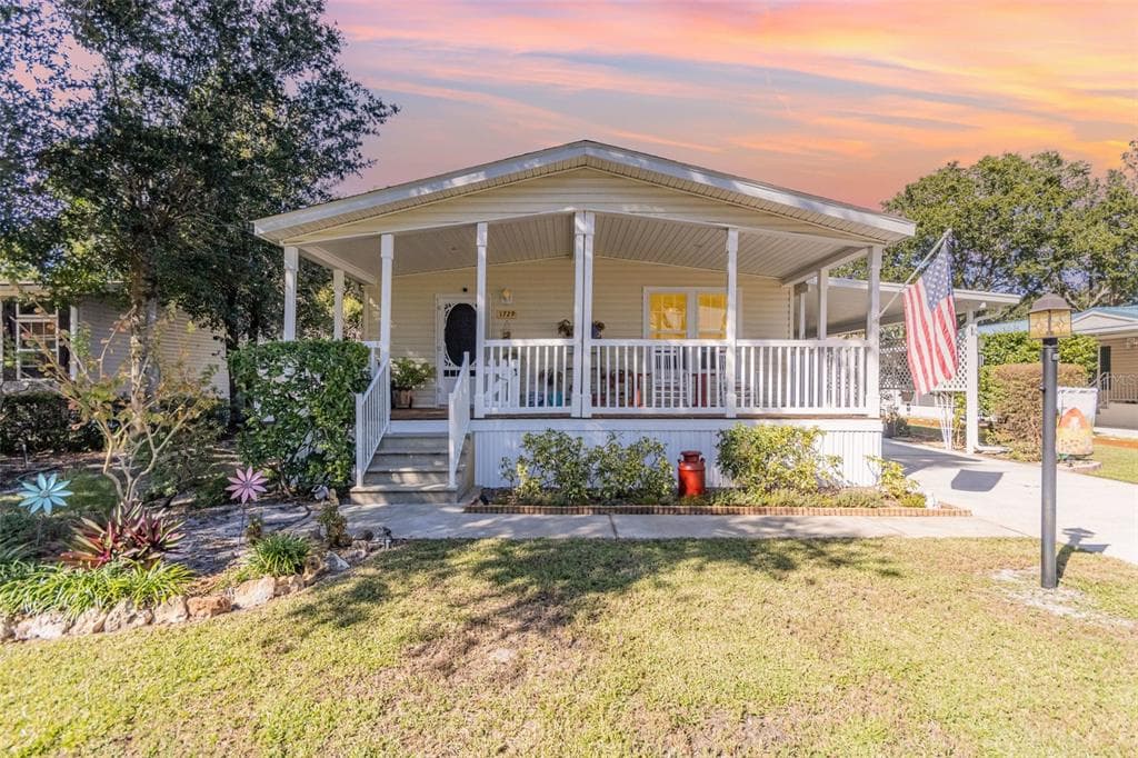 1729 STACEY DRIVE - MOUNT DORA, FL - 3bd/2ba - $239,900