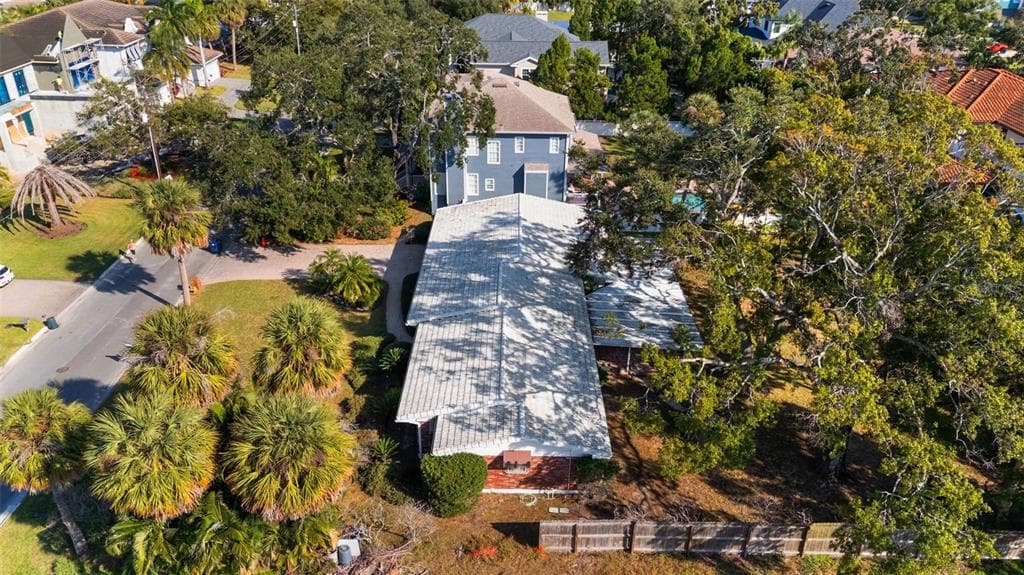 5026 W LONGFELLOW AVENUE - Interior/Exterior Photo 5 - TAMPA, FL