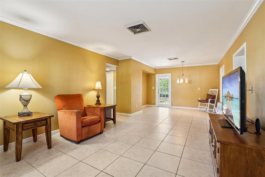 3914 W SAN MIGUEL STREET - Interior/Exterior Photo 5 - TAMPA, FL