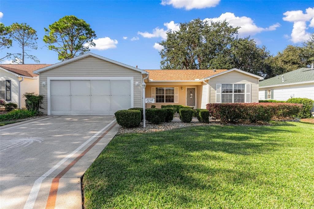 2732 PRIVADA DRIVE - THE VILLAGES, FL - 3bd/2ba - $289,000