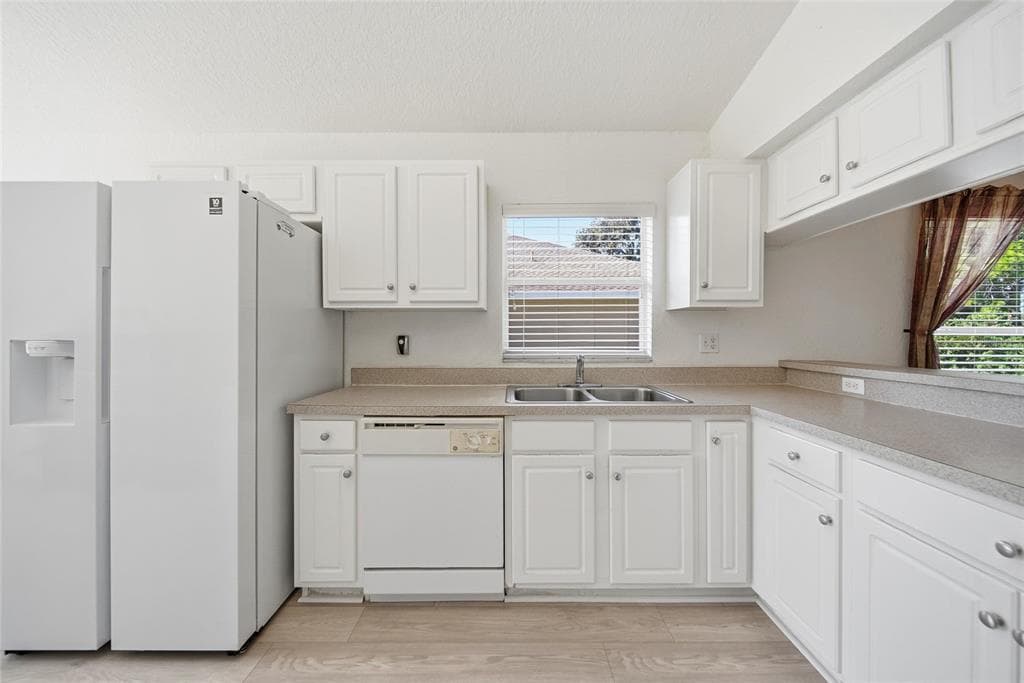 1754 TURTLE ROCK DRIVE - Interior/Exterior Photo 5 - LAKELAND, FL