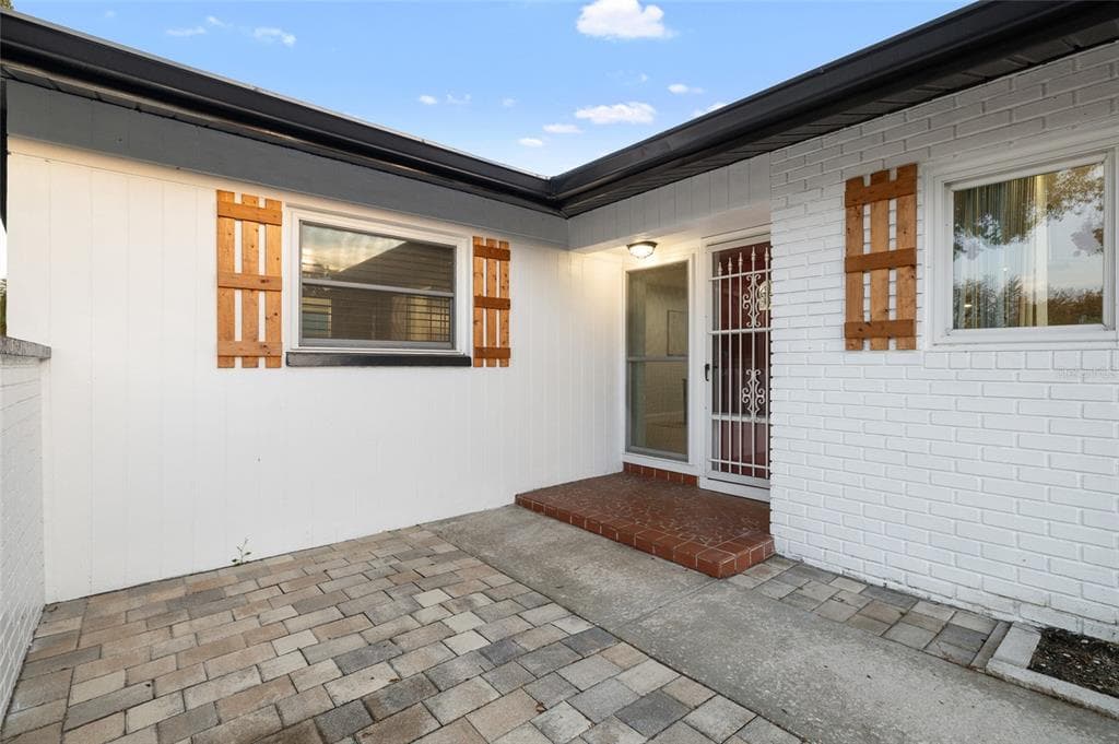 1711 S PATLIN CIRCLE - Interior/Exterior Photo 3 - LARGO, FL