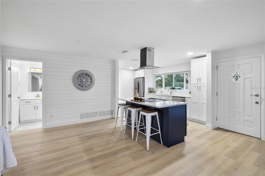 1711 S PATLIN CIRCLE - Interior/Exterior Photo 4 - LARGO, FL