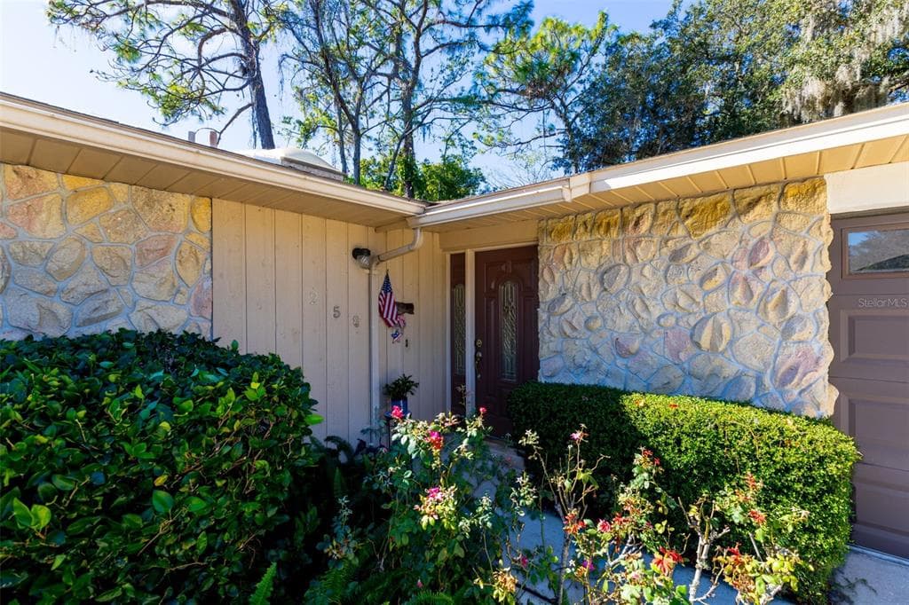 258 CAMBRIDGE DRIVE - Interior/Exterior Photo 4 - LONGWOOD, FL