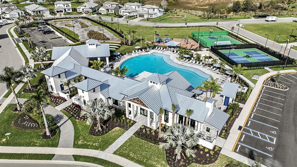 17114 SAVORY MIST CIRCLE - Interior/Exterior Photo 3 - LAKEWOOD RANCH, FL