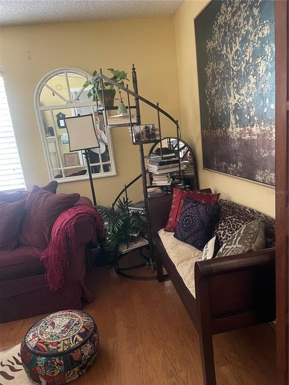 1025 AVALON AVENUE - Interior/Exterior Photo 3 - LADY LAKE, FL