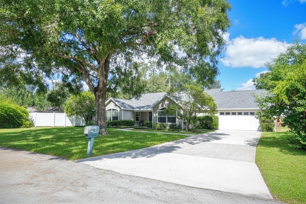 2201 HOWARD LANE - Interior/Exterior Photo 2 - TAMPA, FL