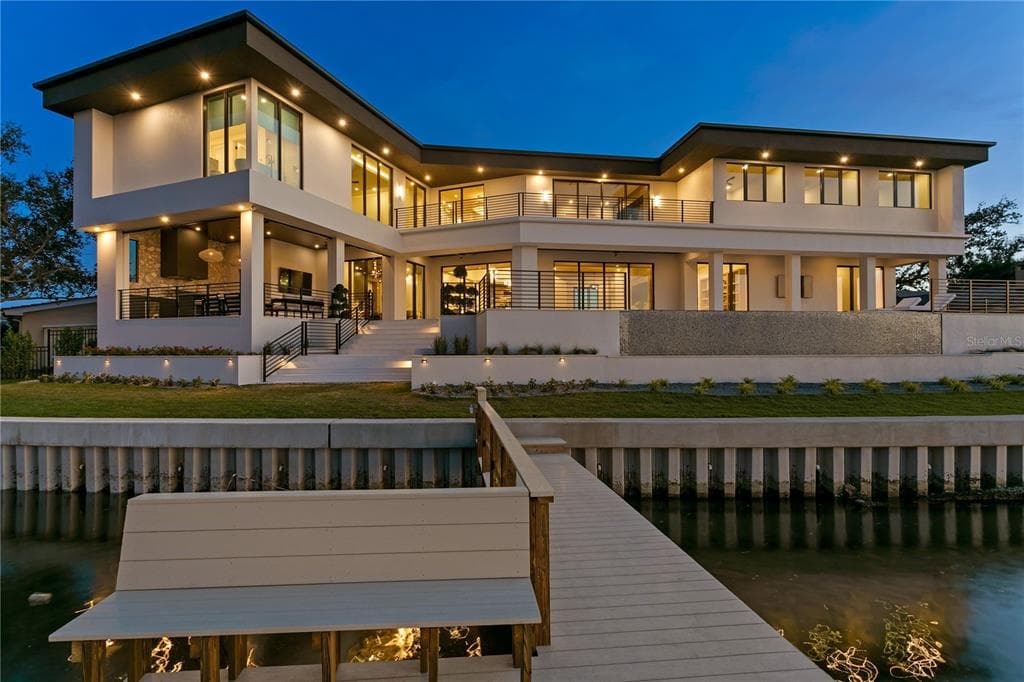 1075 31ST TERRACE NE - Interior/Exterior Photo 2 - ST PETERSBURG, FL