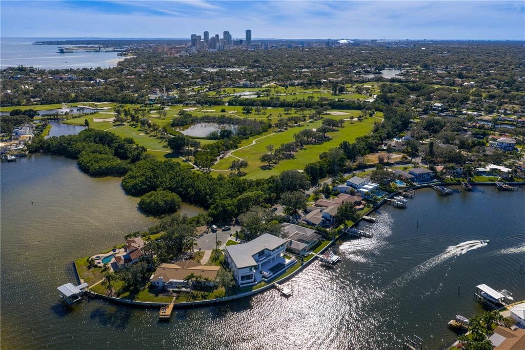 1075 31ST TERRACE NE - Interior/Exterior Photo 5 - ST PETERSBURG, FL
