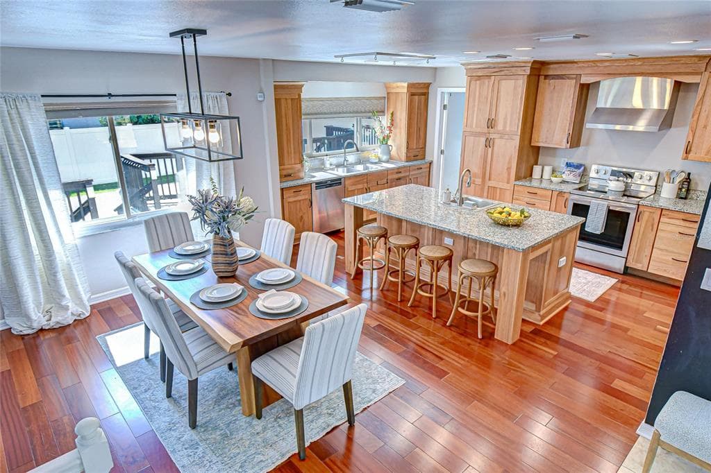 309 BLOOMINGFIELD DRIVE - Interior/Exterior Photo 2 - BRANDON, FL