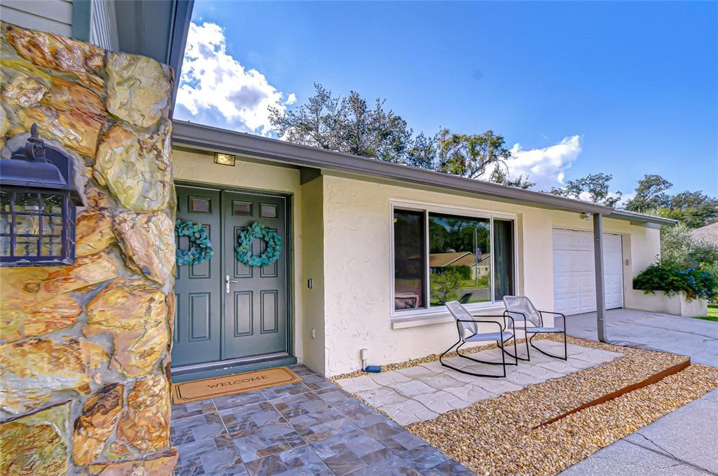 309 BLOOMINGFIELD DRIVE - Interior/Exterior Photo 3 - BRANDON, FL