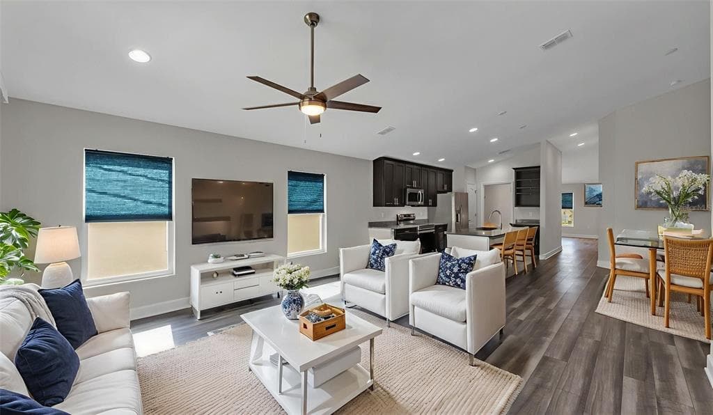 6082 EAGLE POINTE DRIVE - Interior/Exterior Photo 2 - LAKELAND, FL