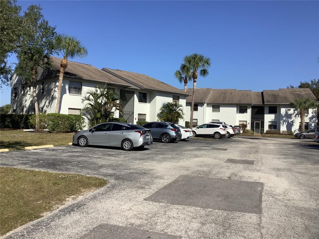 2481 TWIN DRIVE UNIT 29 - Interior/Exterior Photo 3 - SARASOTA, FL