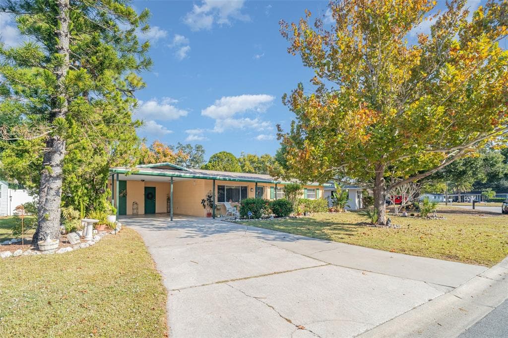 4652 MACEACHEN BOULEVARD - Interior/Exterior Photo 4 - SARASOTA, FL