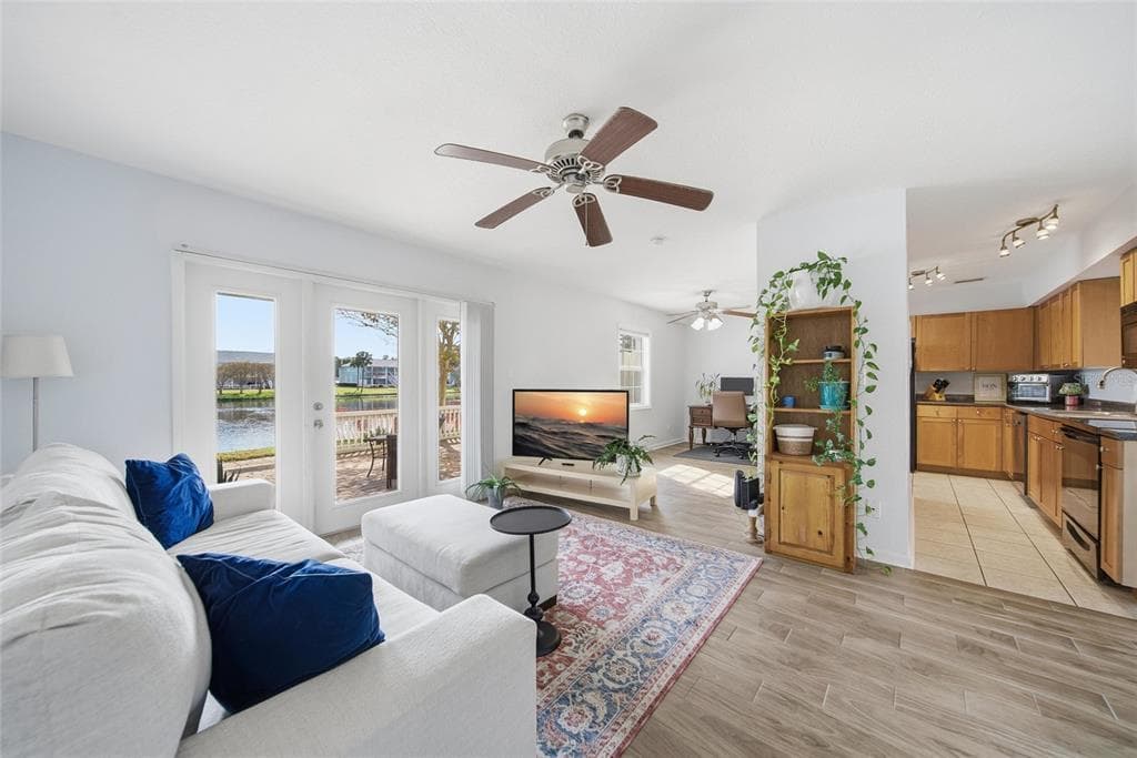 220 POMPANO DRIVE SE UNIT D - Interior/Exterior Photo 3 - ST PETERSBURG, FL