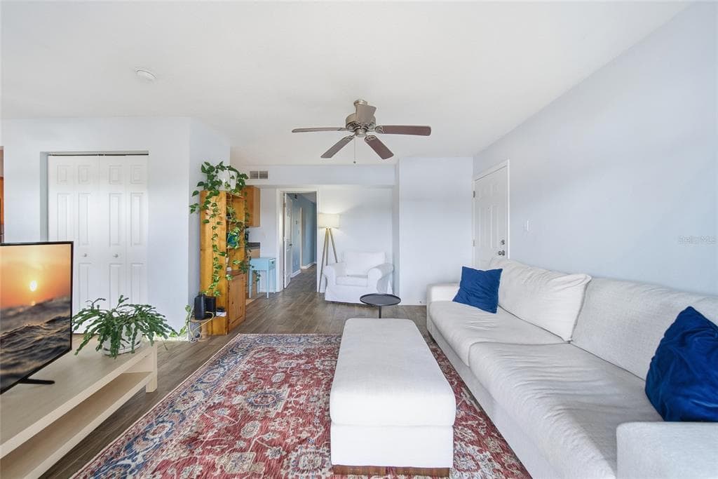 220 POMPANO DRIVE SE UNIT D - Interior/Exterior Photo 4 - ST PETERSBURG, FL