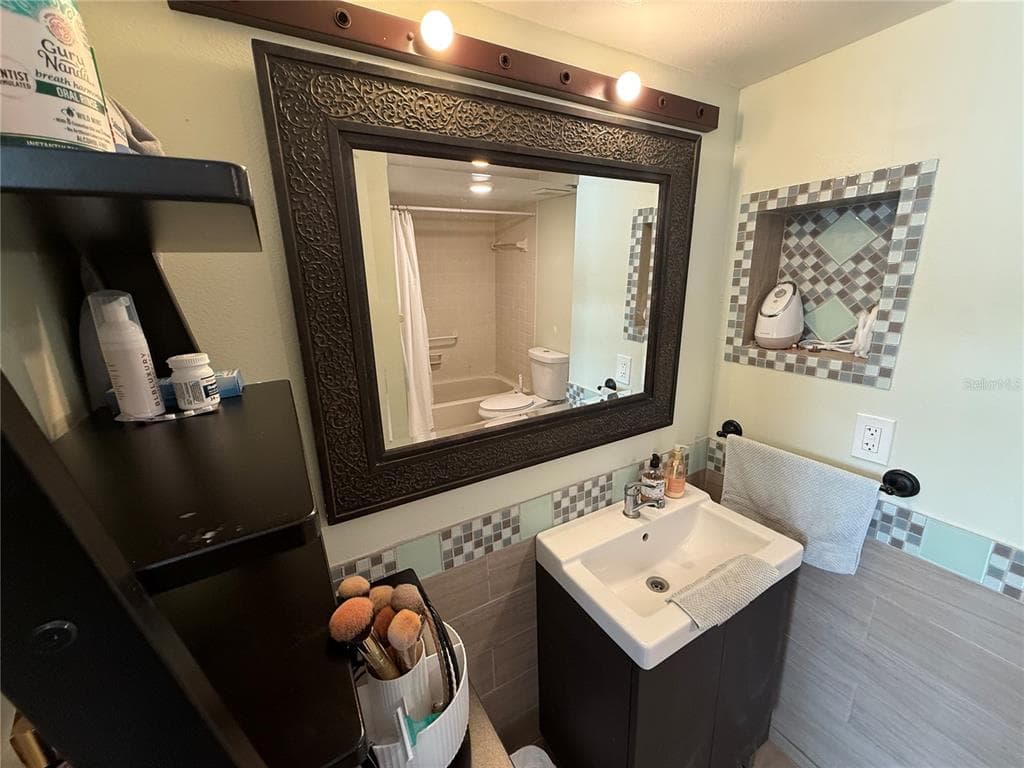 6916 STONES THROW CIRCLE N UNIT 9110 - Interior/Exterior Photo 4 - ST PETERSBURG, FL