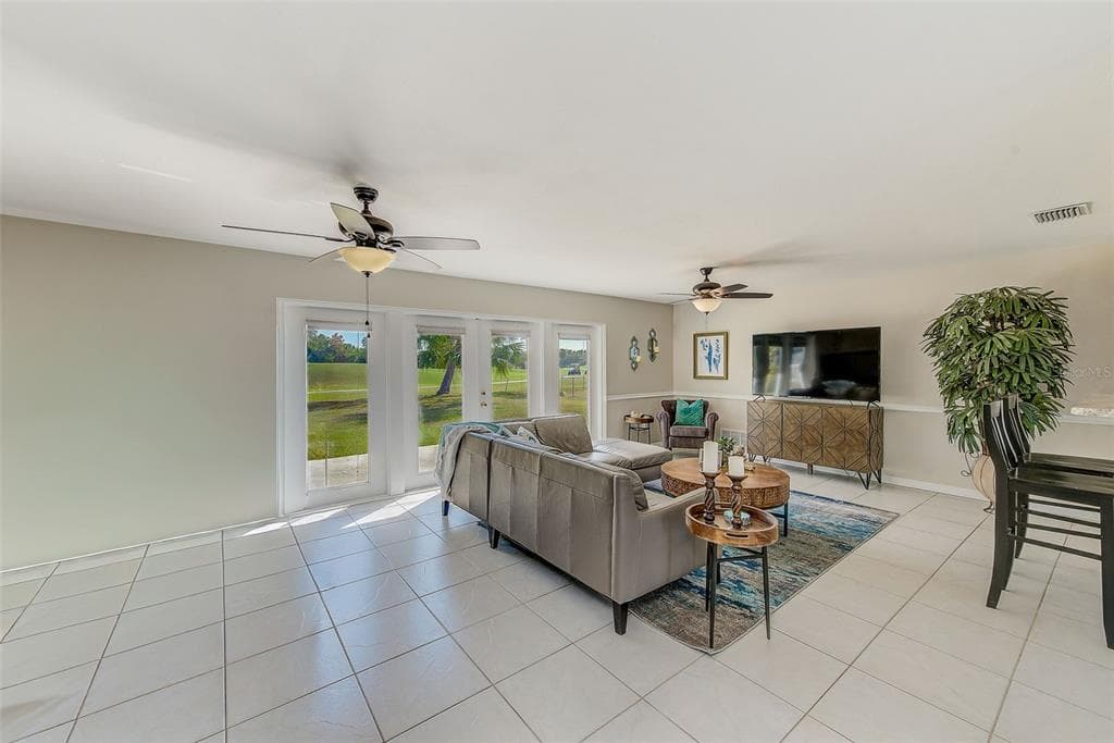 7195 AUGUSTA BOULEVARD - Interior/Exterior Photo 5 - SEMINOLE, FL