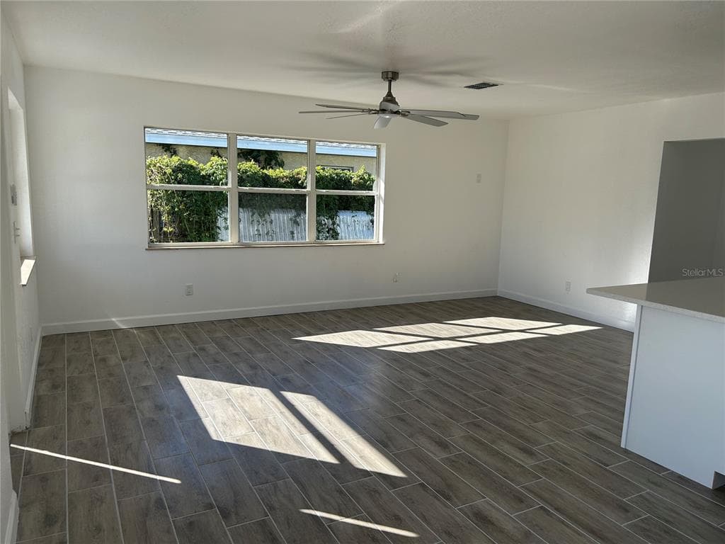 1006 26TH STREET W - Interior/Exterior Photo 5 - BRADENTON, FL