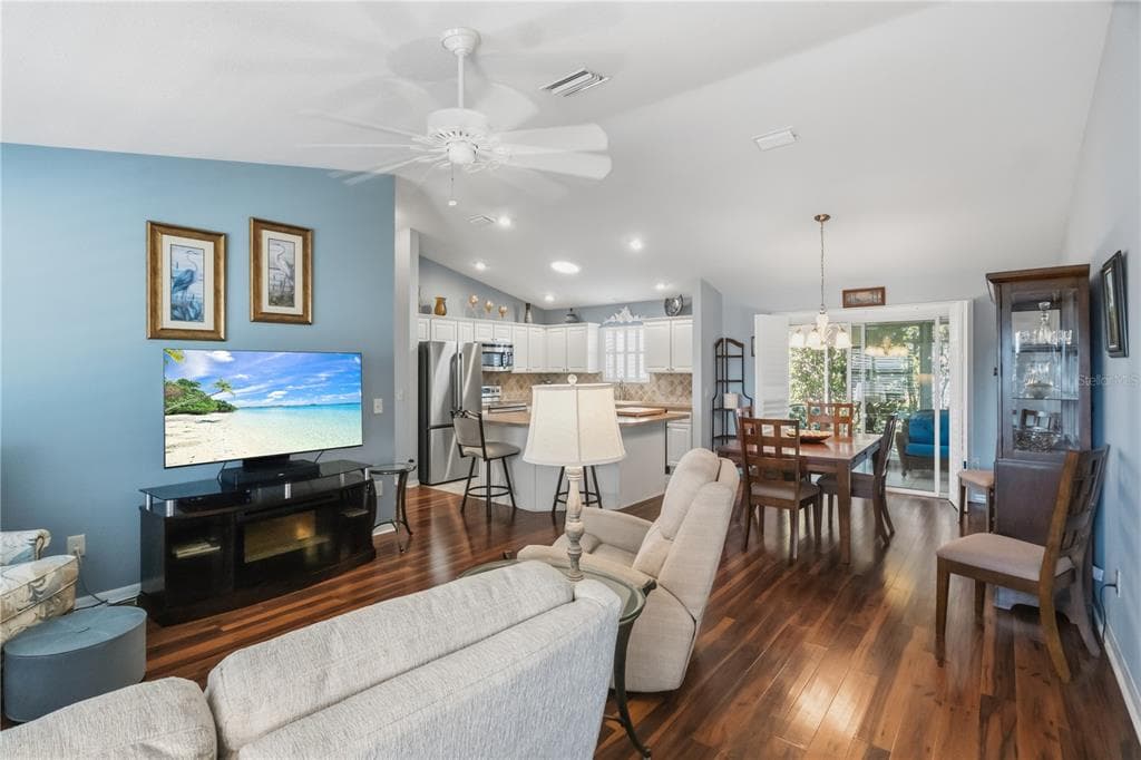 2469 ELDON PLACE - Interior/Exterior Photo 3 - THE VILLAGES, FL