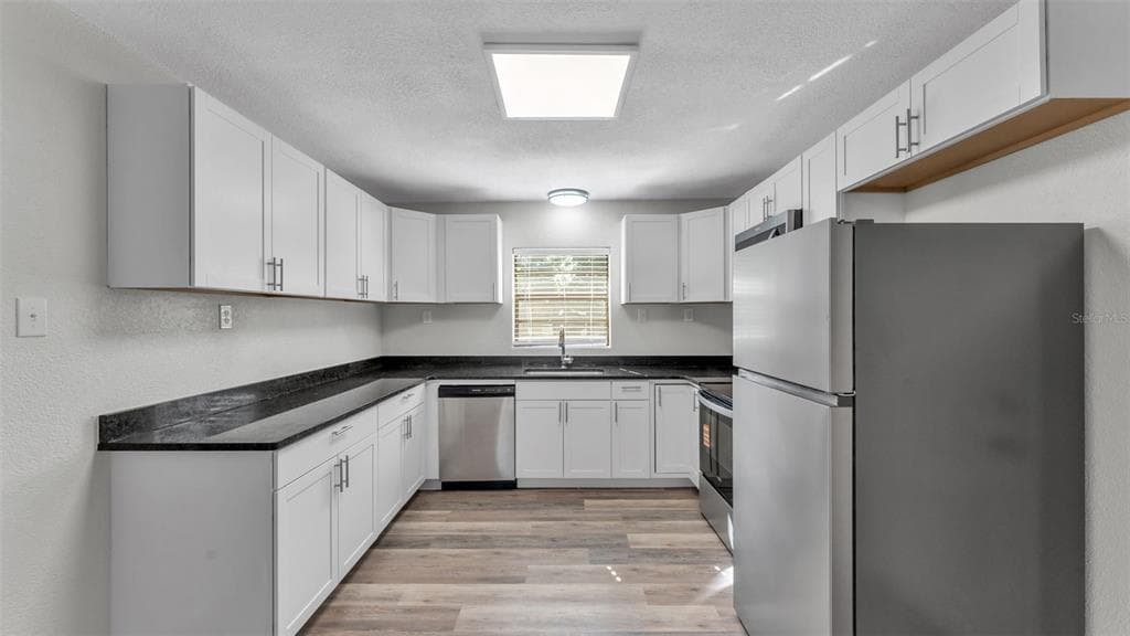 202 PETTEWAY DRIVE - Interior/Exterior Photo 4 - LAKELAND, FL