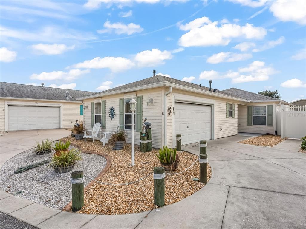 978 SMYRNA STREET - Interior/Exterior Photo 5 - THE VILLAGES, FL