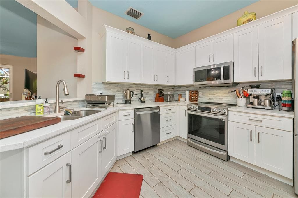 6241 FOXGLOVE LANE - Interior/Exterior Photo 3 - LAKEWOOD RANCH, FL