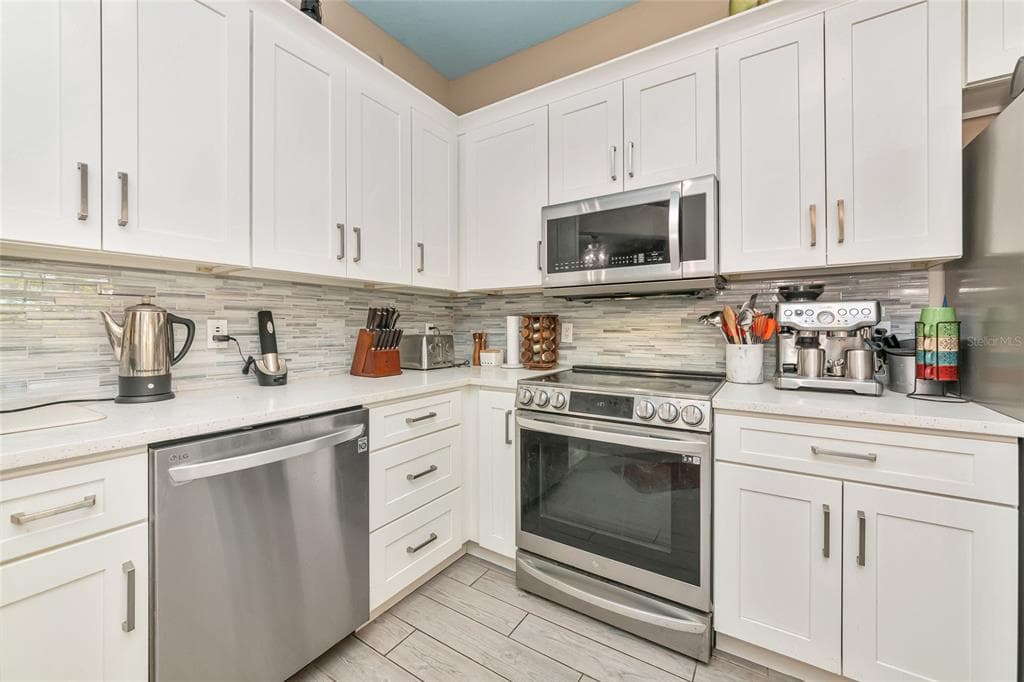 6241 FOXGLOVE LANE - Interior/Exterior Photo 4 - LAKEWOOD RANCH, FL