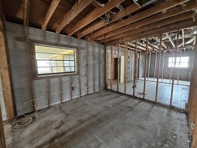 2611 27TH AVENUE DRIVE W - Interior/Exterior Photo 5 - BRADENTON, FL