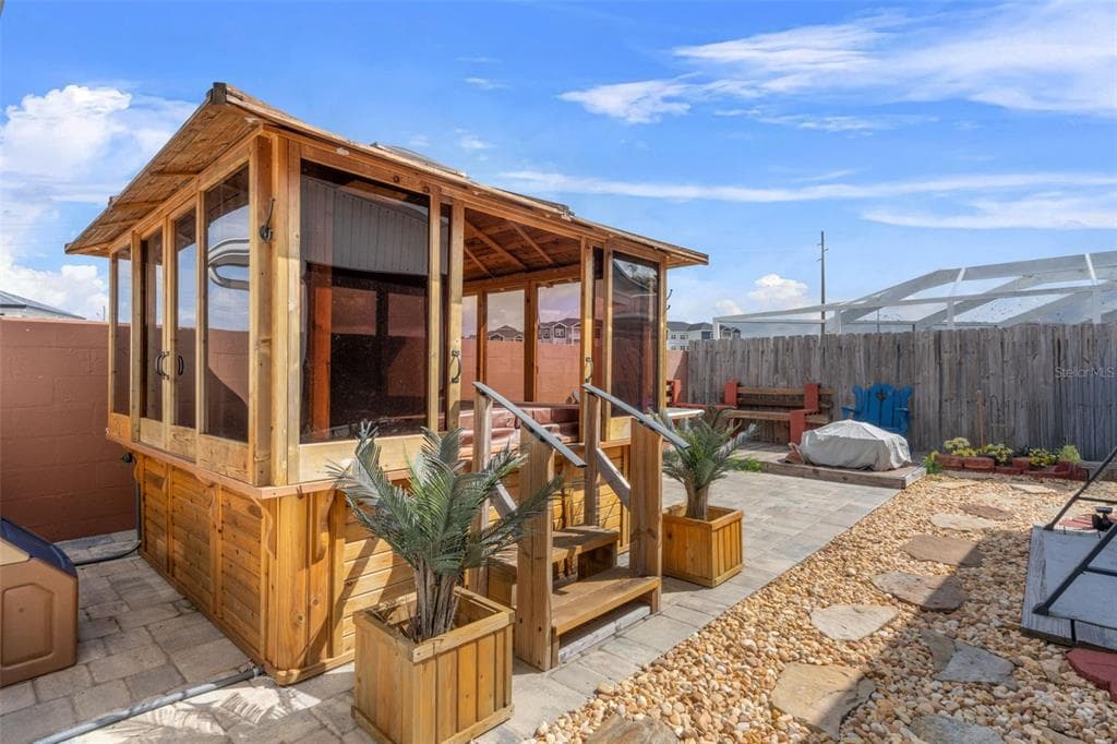 511 MARCIA LOOP - Interior/Exterior Photo 2 - WINTER HAVEN, FL