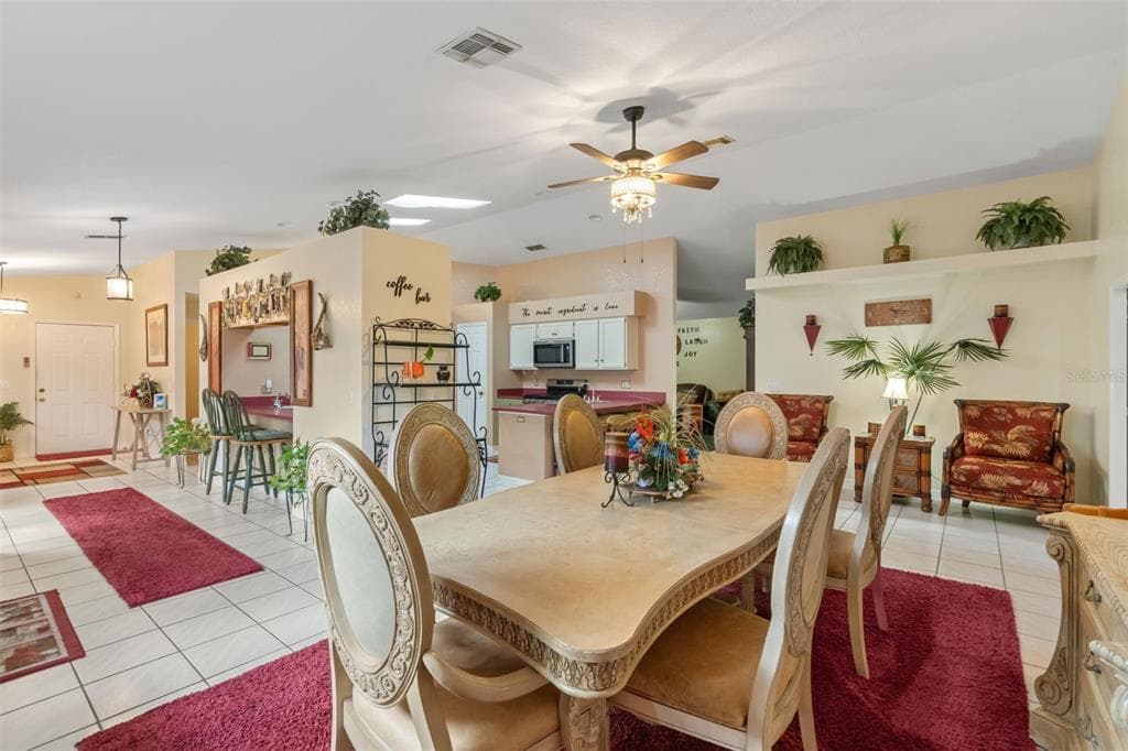 511 MARCIA LOOP - Interior/Exterior Photo 3 - WINTER HAVEN, FL