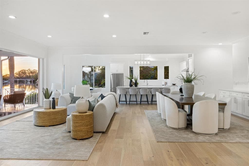 1718 BAY STREET - Interior/Exterior Photo 5 - SARASOTA, FL