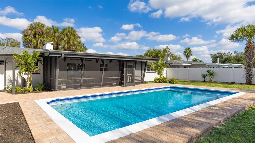 2424 HAMLIN LANE - Interior/Exterior Photo 3 - SARASOTA, FL