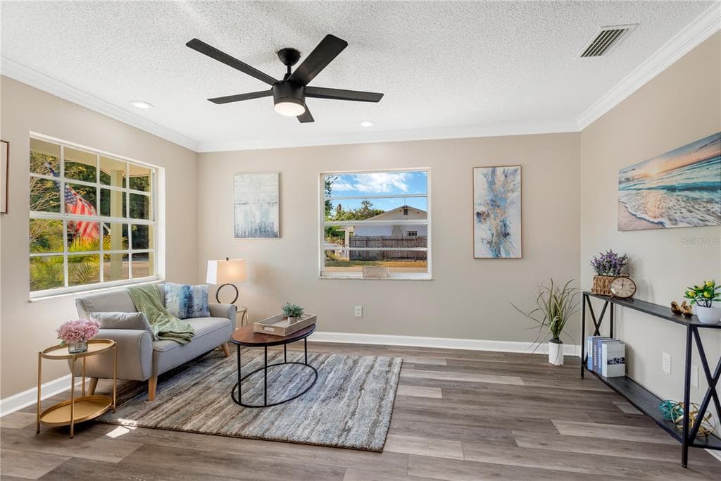 1721 W HUMPHREY STREET - Interior/Exterior Photo 2 - TAMPA, FL