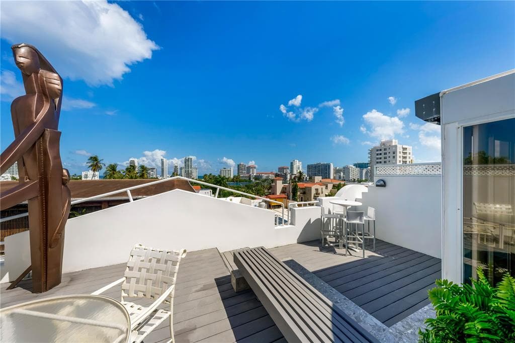552 WAYMOUTH STREET UNIT C - SAN JUAN, PR - 3bd/3ba - $2,250,000
