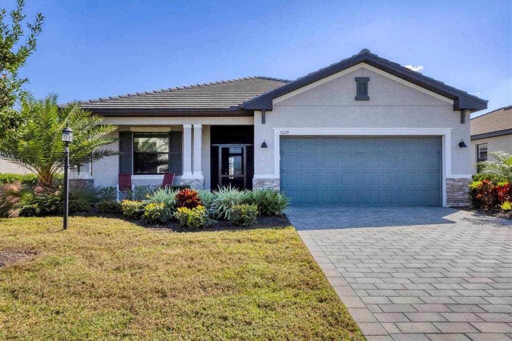 5129 MARINA BASIN COURT - 3bd/3ba - $525,000 - BRADENTON, FL