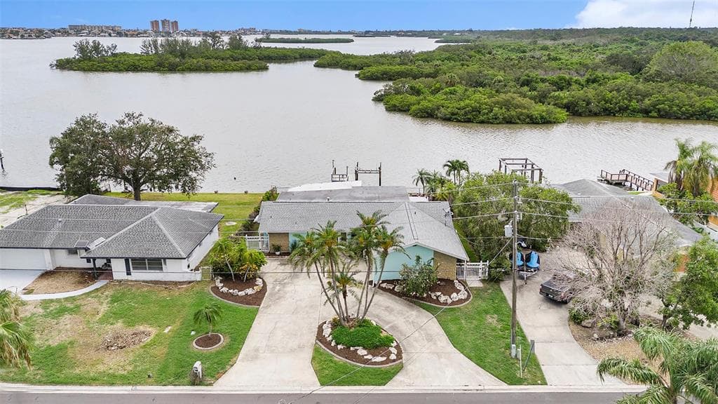 5694 OAKHURST DRIVE - Interior/Exterior Photo 2 - SEMINOLE, FL