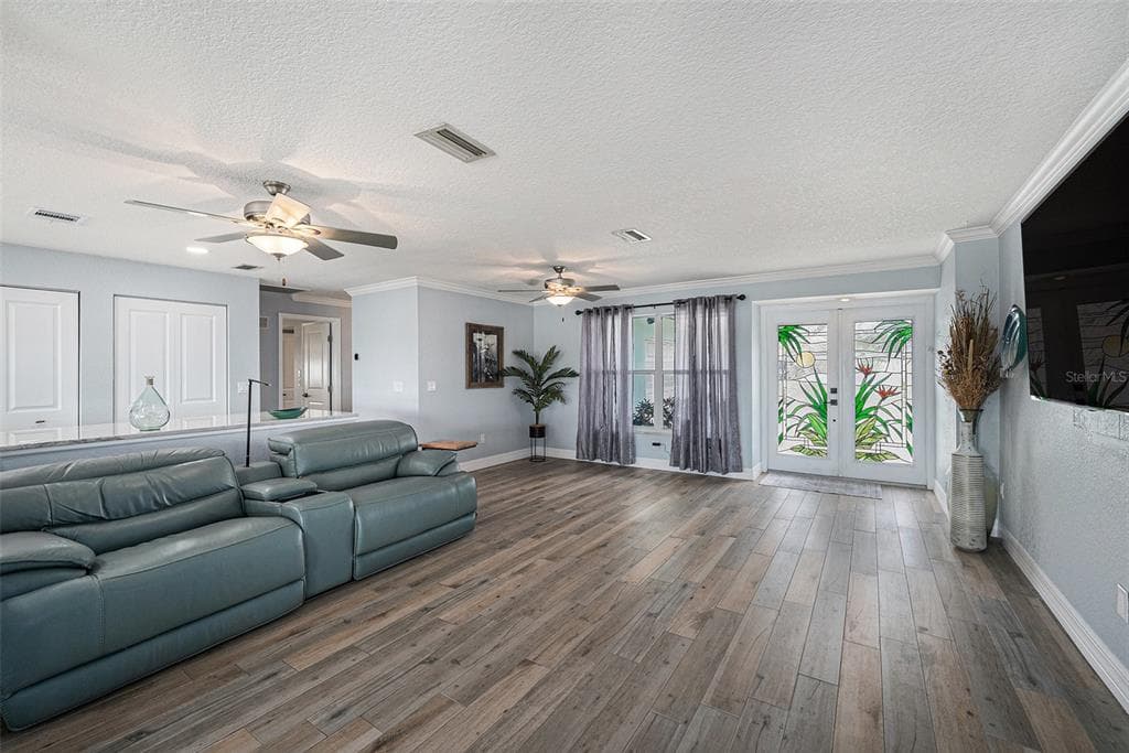 5694 OAKHURST DRIVE - Interior/Exterior Photo 5 - SEMINOLE, FL