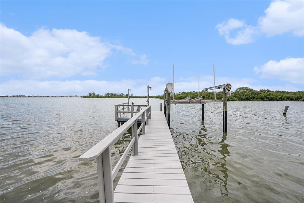 5694 OAKHURST DRIVE - Interior/Exterior Photo 4 - SEMINOLE, FL