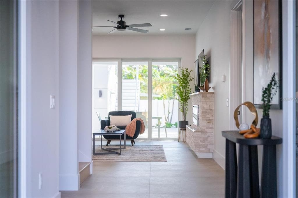 2430 FLOYD STREET - Interior/Exterior Photo 5 - SARASOTA, FL