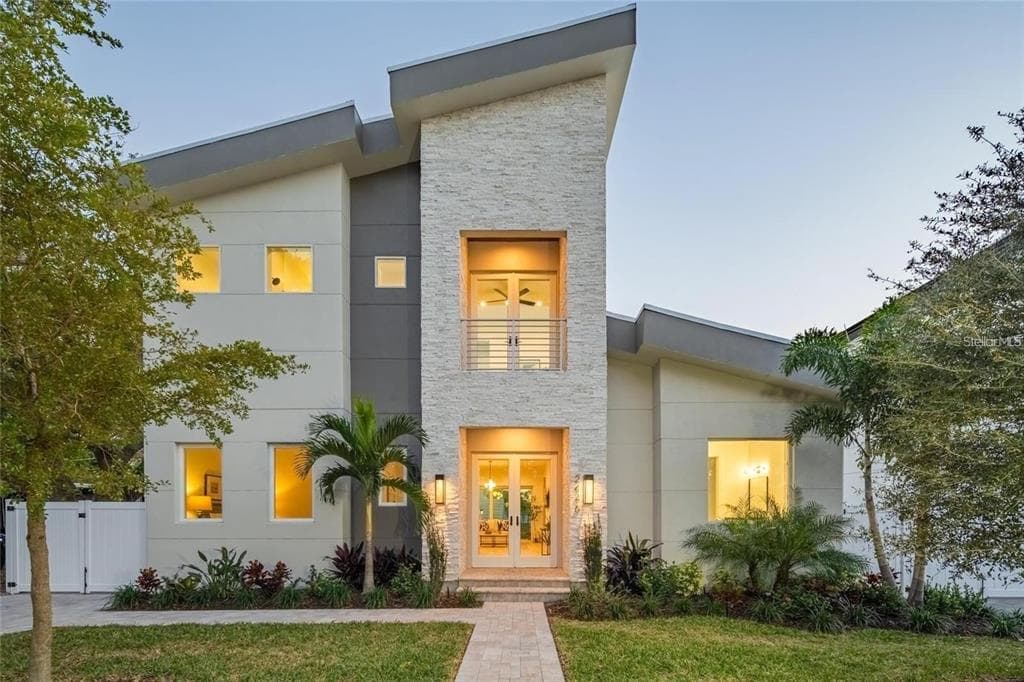 2446 FLOYD STREET - Interior/Exterior Photo 2 - SARASOTA, FL