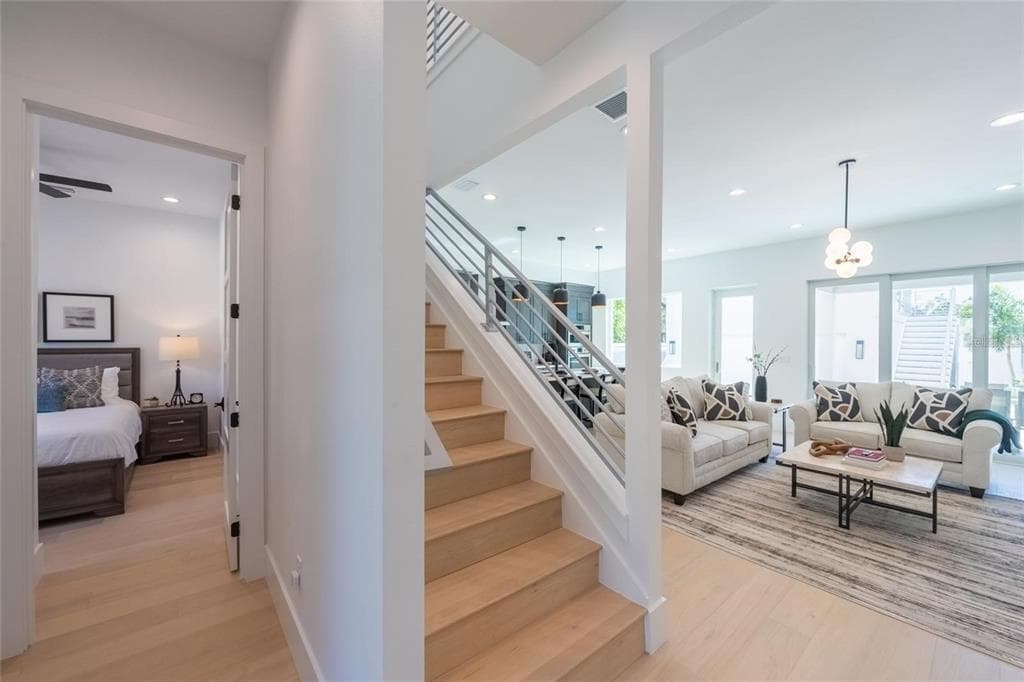 2446 FLOYD STREET - Interior/Exterior Photo 4 - SARASOTA, FL