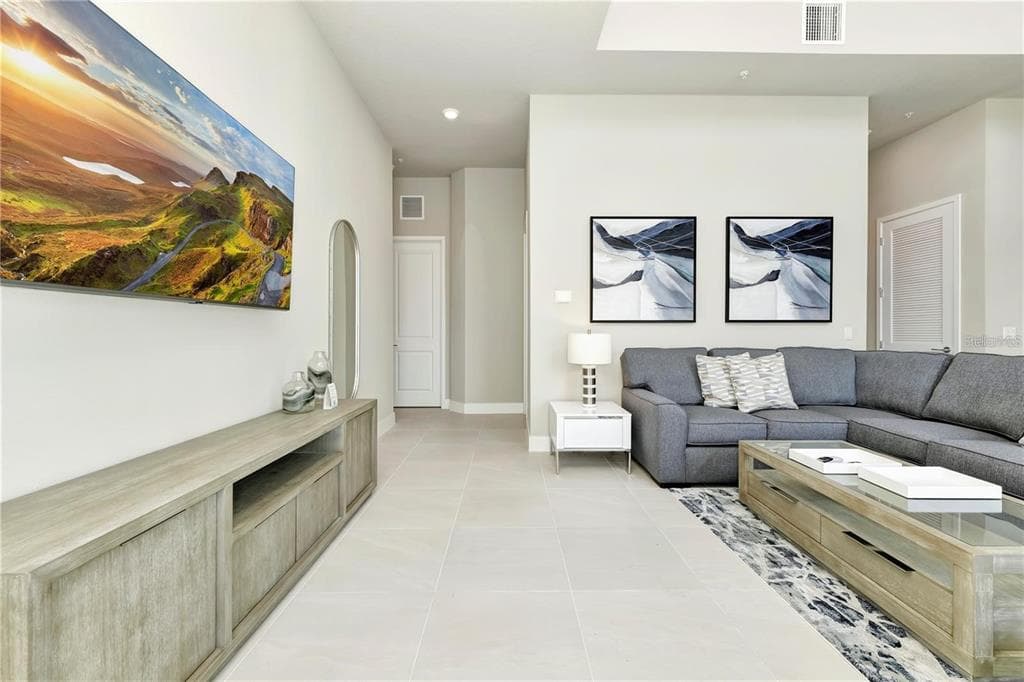 null - Interior/Exterior Photo 4 - REUNION, FL