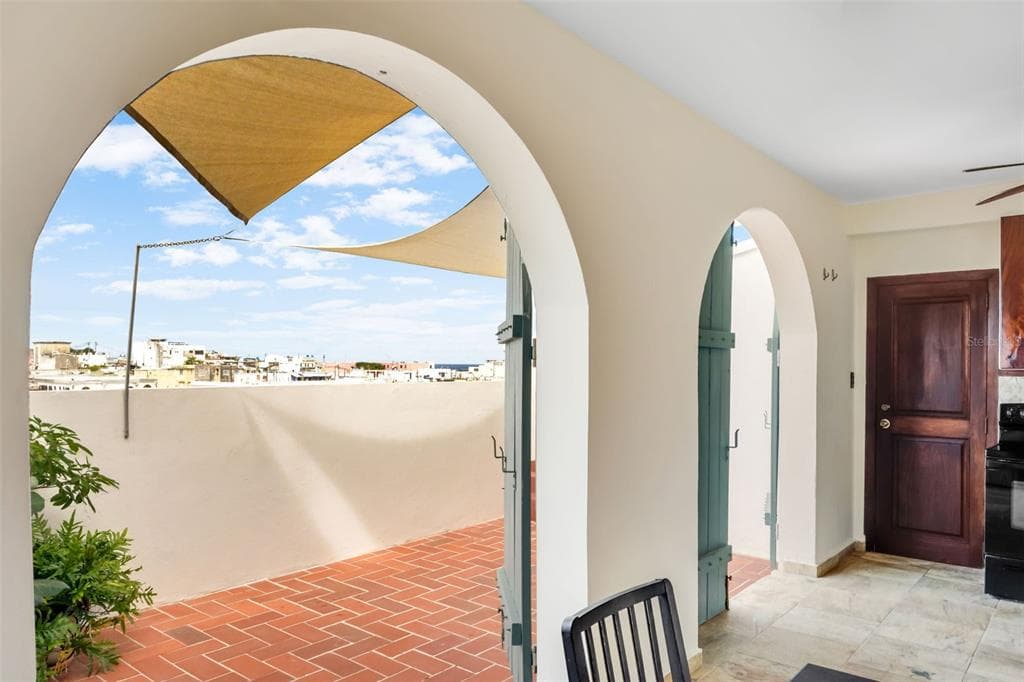 152 RAFAEL CORDERO UNIT PH-2 - Interior/Exterior Photo 3 - SAN JUAN, PR