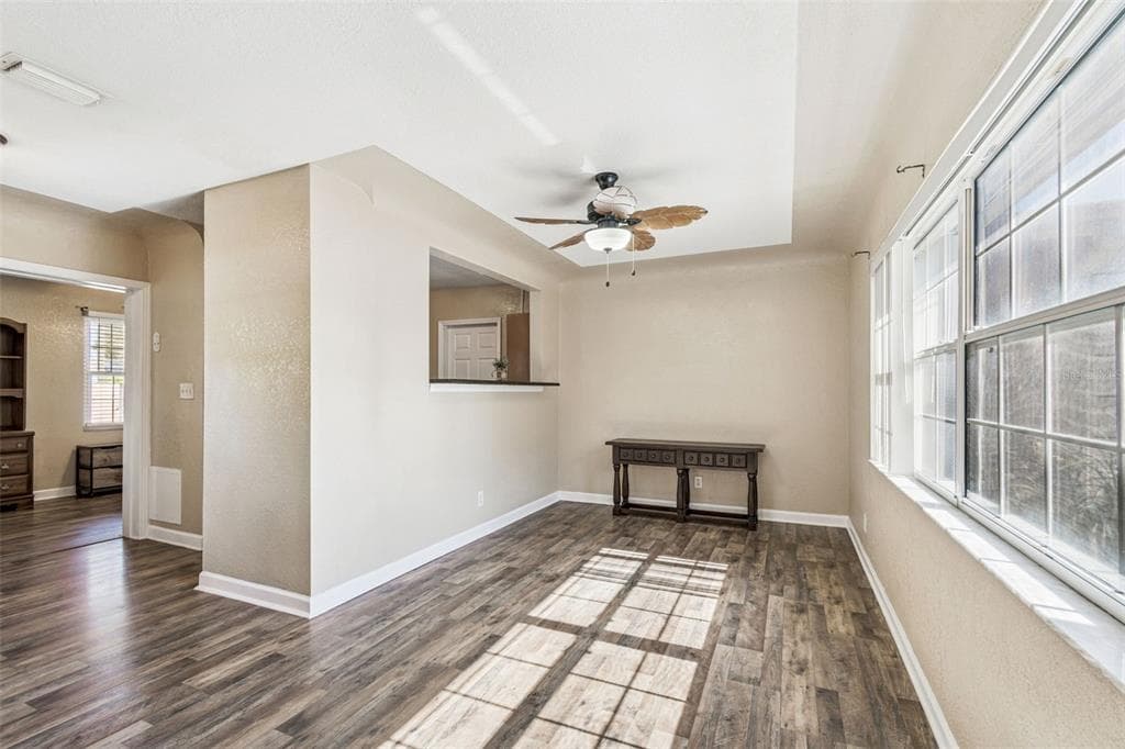 3125 31ST AVENUE N - Interior/Exterior Photo 5 - ST PETERSBURG, FL