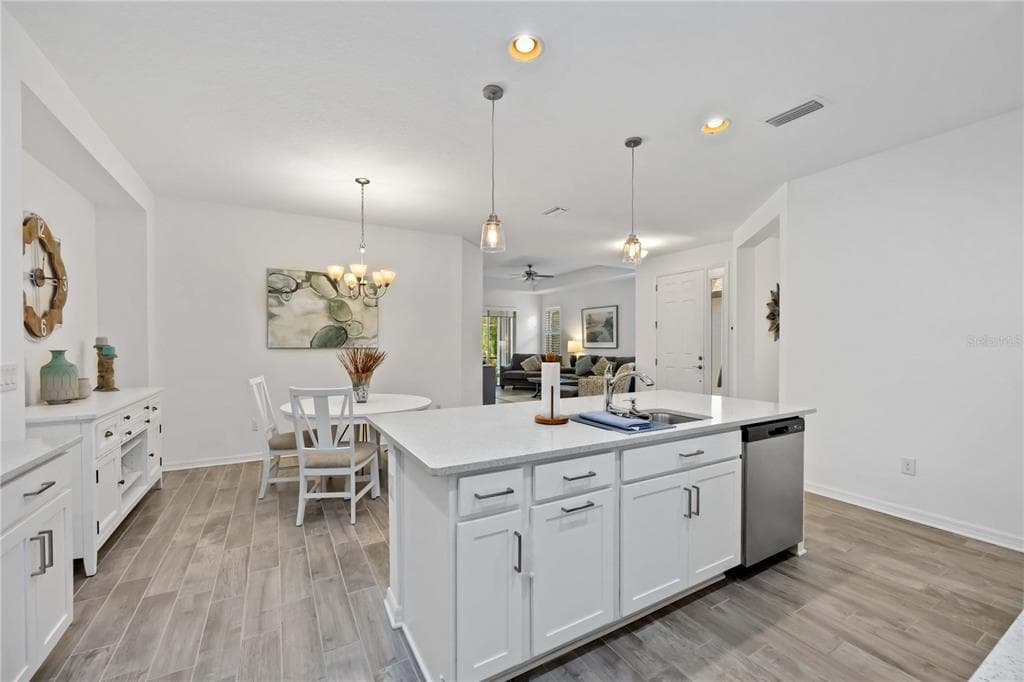 6081 AMBERLY DRIVE - Interior/Exterior Photo 4 - BRADENTON, FL