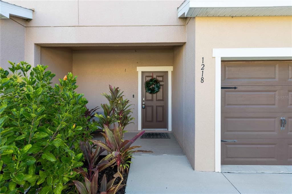 1218 GRANTHAM DRIVE - Interior/Exterior Photo 3 - SARASOTA, FL