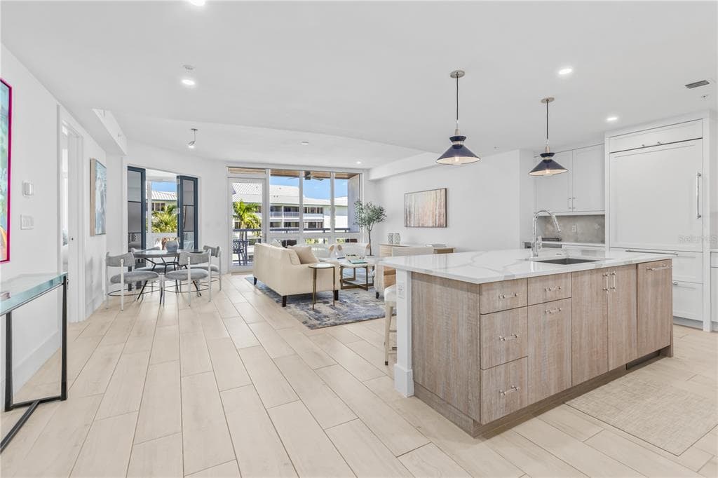 1035 SEASIDE DRIVE UNIT 404 - Interior/Exterior Photo 3 - SARASOTA, FL