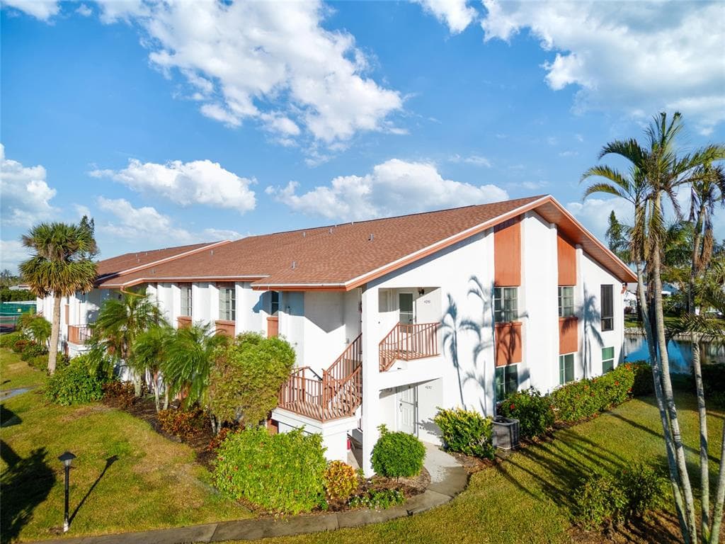 4859 INDEPENDENCE - Interior/Exterior Photo 2 - BRADENTON, FL