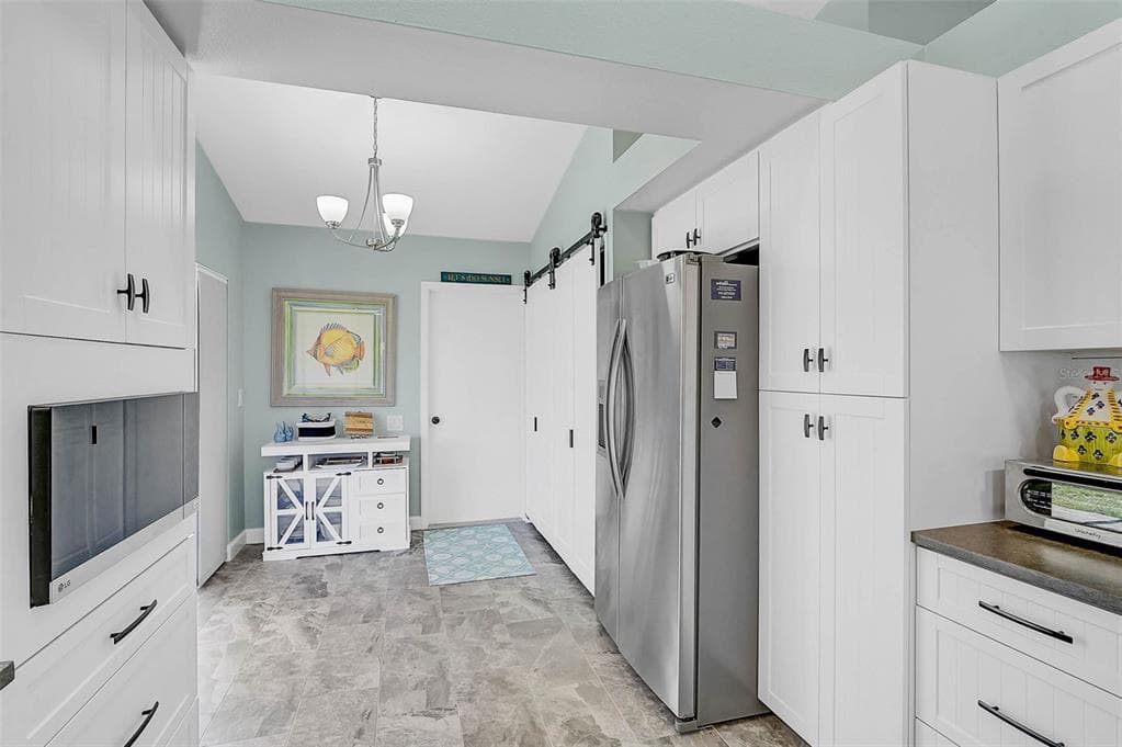 4934 CLUBVIEW COURT E - Interior/Exterior Photo 5 - BRADENTON, FL